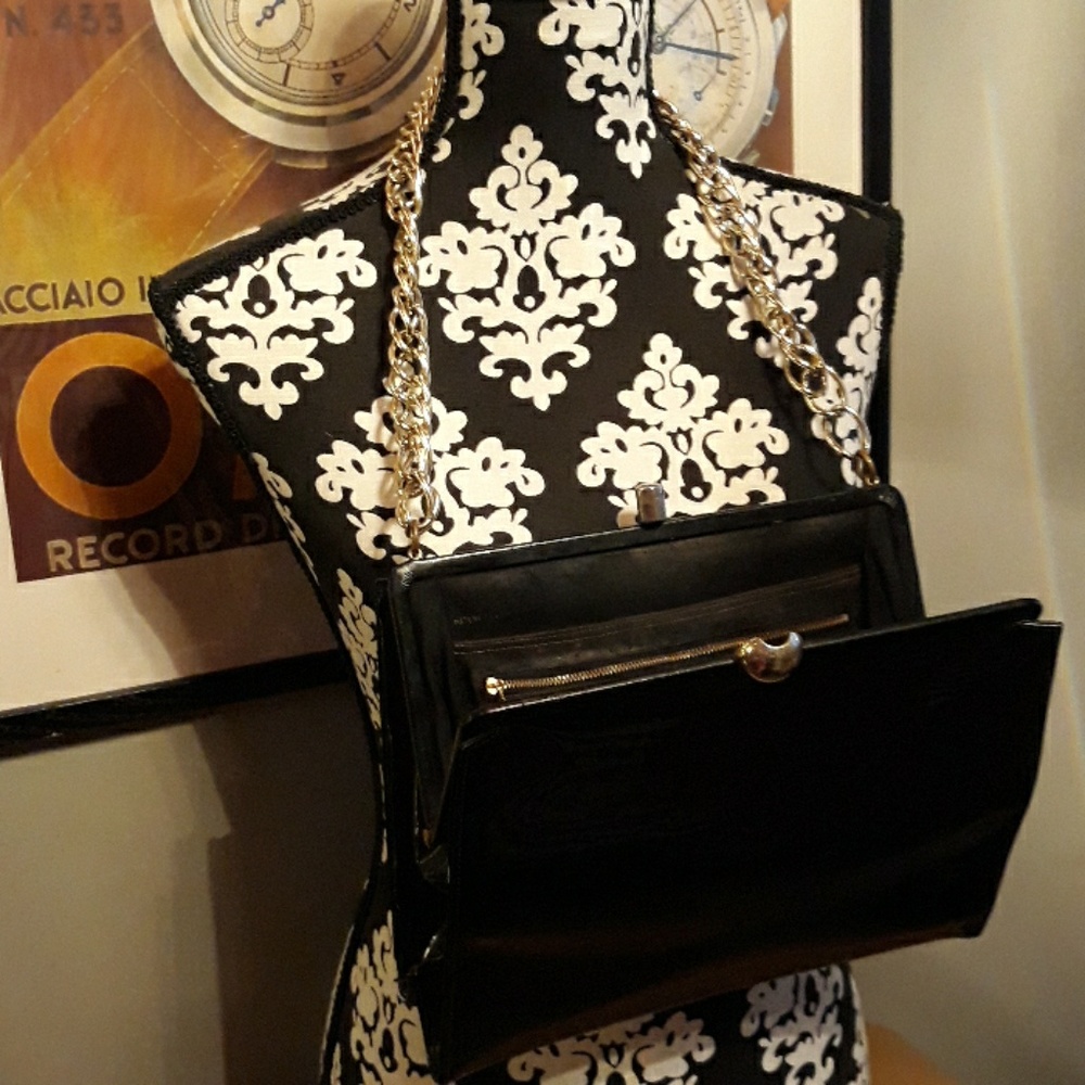 1950s Patent Leather Clutch Purse Gold Chain Strap